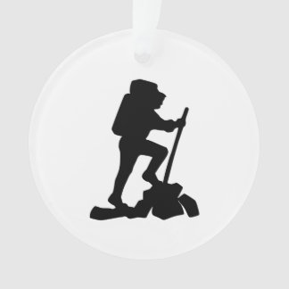 man zwart silhouet met een eenvoudige bergwandelaa ornament