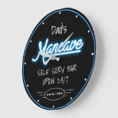 Mancave Neon Blue Script Dad's Any Name Bar Retro Grote Klok (Hoek)