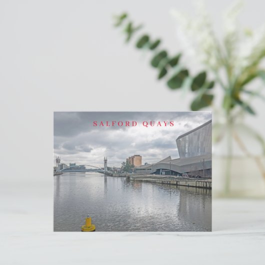 Manchesterview op Salford Quays op ansichtkaart Briefkaart (Staand voorkant)