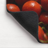 Mand van gekoelde tomaten muismat (Hoek)