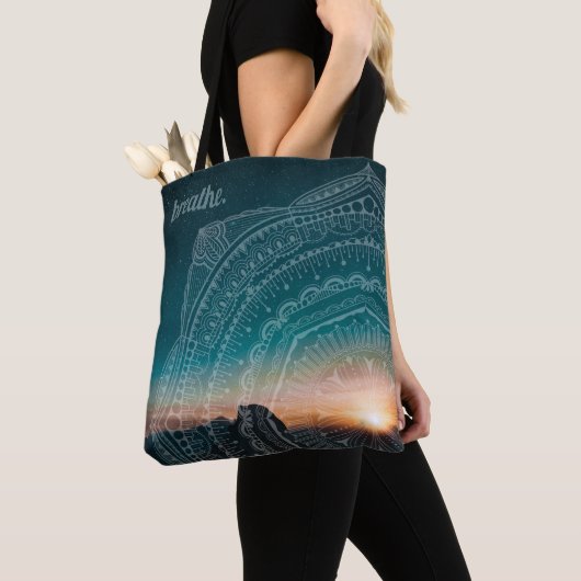 Mandala Art Night Sky Stars aangepaste tekst ademe Tote Bag (Dichtbij)