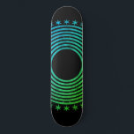 Mandala Geometric Abstract Pattern Green Black Persoonlijk Skateboard<br><div class="desc">Een prachtig mandala symmetrisch geometrisch patroon van cirkels en sterren skateboard. Vette en unieke stijl. Groen en zwart.</div>