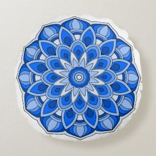 Mandala in het blauw rond kussen