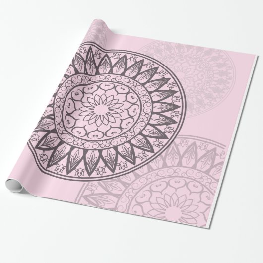 Mandala in roze cadeaupapier (Uitgerold)