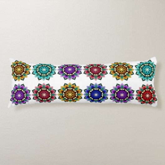 Mandala in various colours lichaamskussen (Voorkant)