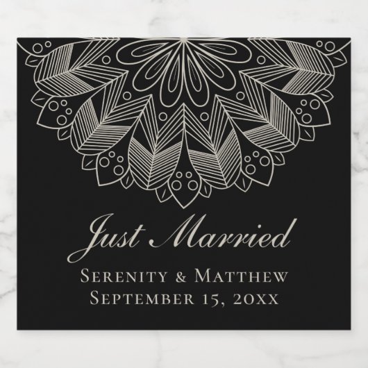 Mandala Indian Boho Black Wedding Just Married Bier Etiket (Enkel label)