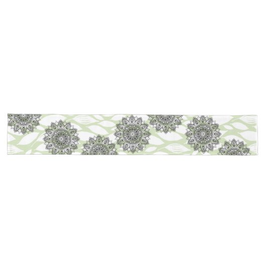 Mandala Leaves: Nature's Harmony Table Runner Lange Tafelloper (Horizontaal)