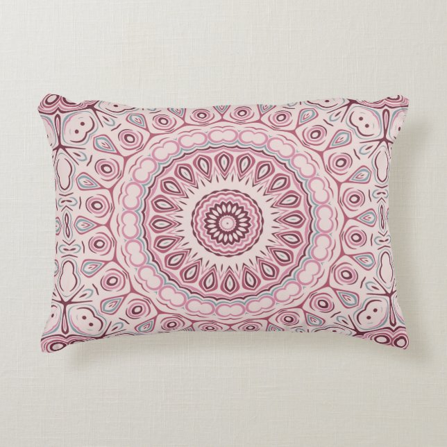 Mandala Medallion in het stoffige Roos Roze en Mau Decoratief Kussen (Voorkant)
