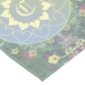 Mandala Monogram op Wildflower Symmetry Korte Tafelloper (Hoek)