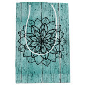 Mandala over blauw ouder hout medium cadeauzakje (Voorkant)