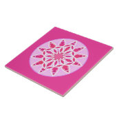 Mandala patroon in fuchsia roze en wit tegeltje (Zijkant)