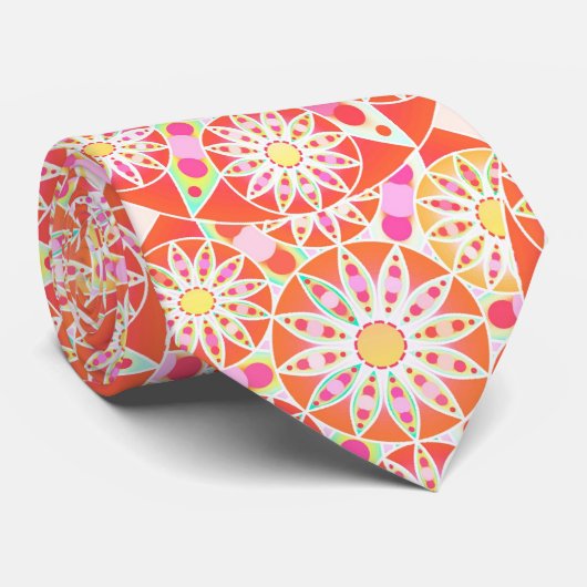 Mandala patroon, koraalrood, roze, goud stropdas (Opgerold)