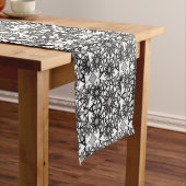 Mandala patroon, zwart, wit en grijs korte tafelloper (Voorbeeld)