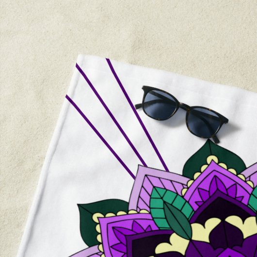Mandala Pattern 02 in paarse Beach Towel Strandlaken (In situ)
