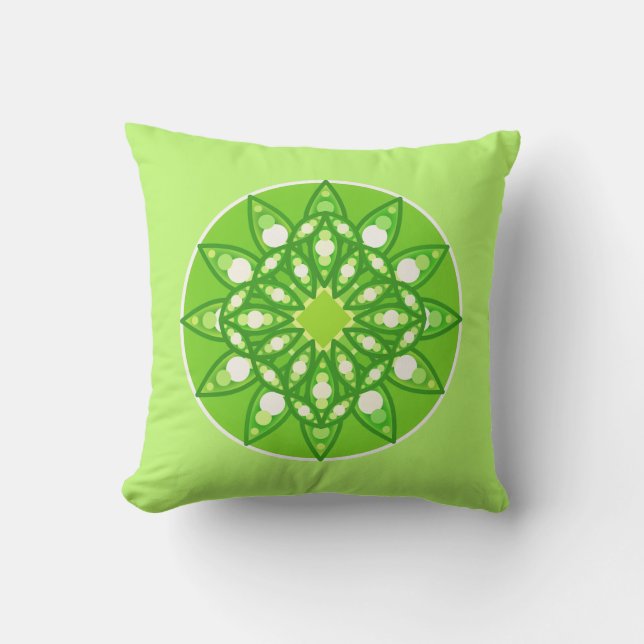 Mandala Pattern in Shades of Lime Green Buitenkussen (Voorkant)