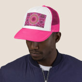 Mandala roze caleidoscoop patroon trucker pet (In situ)