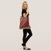 Mandala scannen met gouden sterren op rood tote bag (Op model)