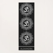 Mandala Zwart Wit OM Symbool Naam Gepersonaliseerd Yogamat (Achterkant)