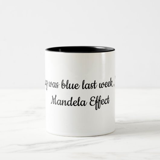 Mandela Effect Samenzwering Tijdreizen parallel Tweekleurige Koffiemok (Center)
