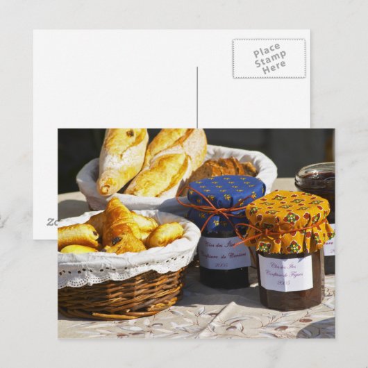 mandje met croissants en chocoladebrood. briefkaart (Voorkant / Achterkant)