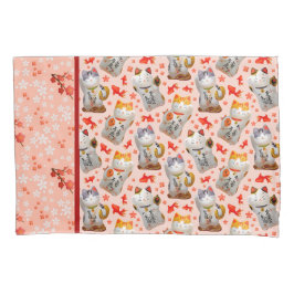 Maneki Neko Japans Waving Lucky Cat met Koi Kussensloop