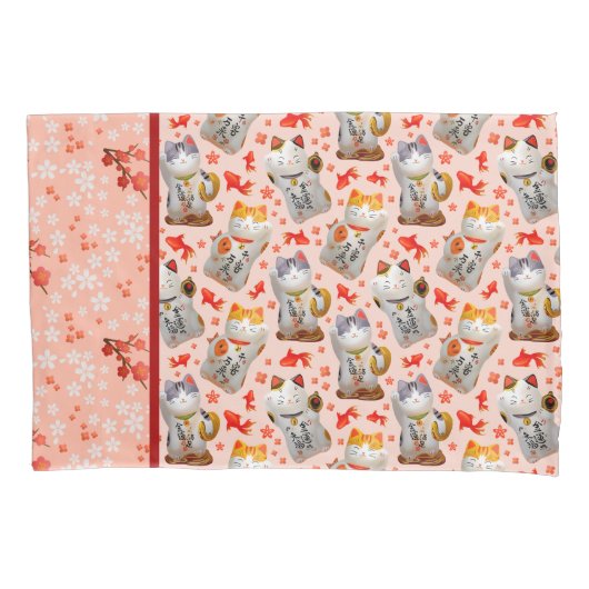 Maneki Neko Japans Waving Lucky Cat met Koi Kussensloop (Voorkant-Links)