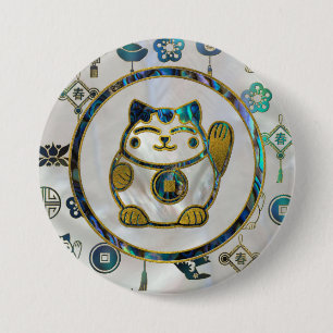 Maneki Neko Lucky cat op parels en op zeeoren Ronde Button 7,6 Cm