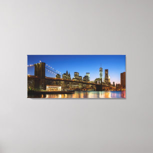 Manhattan and Brooklyn Bridge bij schemering Canvas Afdruk