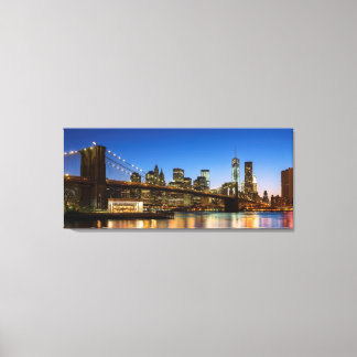 Manhattan and Brooklyn Bridge bij schemering Canvas Afdruk
