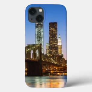 Manhattan and Brooklyn Bridge bij schemering iPhone 13 Hoesje
