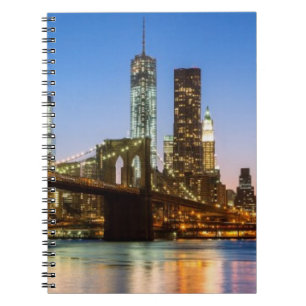 Manhattan and Brooklyn Bridge bij schemering Notitieboek