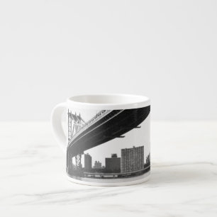 Manhattan Bridge and skyline, New York, VS. Espresso Kop