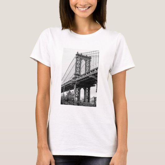 Manhattan Bridge in zwart-wit T-shirt (Voorkant)