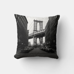 MANHATTAN BRIDGE KUSSEN