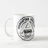 Manhattan Project Badge Koffiemok (Links)