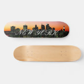 Manhattan Skyline bij Twilight, afbeelding New Yor Skateboard (Horizontaal)