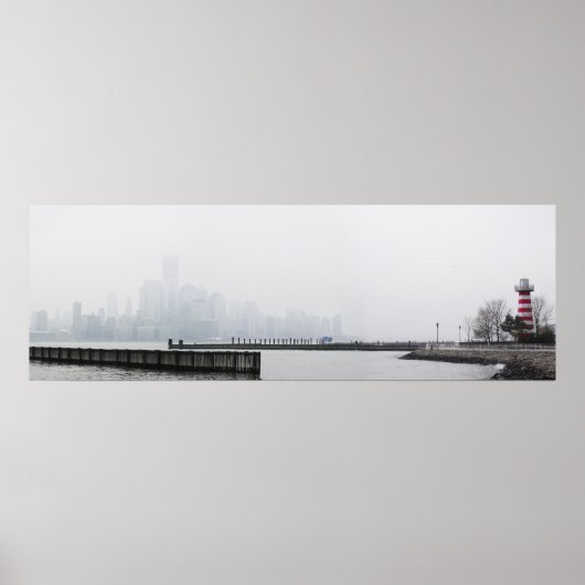 Manhattan Skyline in Fog met vuurtoren Poster (Voorkant)