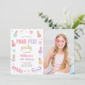 Mani-Pedi Party Manicure and Pedicure Bow Birthday Kaart (Staand voorkant)