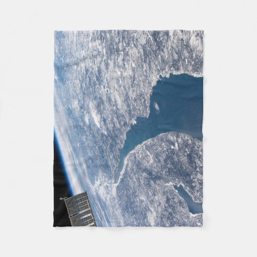 Manicouagan krater en de St. Lawrence rivier Fleece Deken (Voorkant)