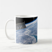 Manicouagan krater en de St. Lawrence rivier Koffiemok (Links)