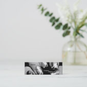 Manicuristische nagels in zwart-wit I Mini Visitekaartje (Staand voorkant)