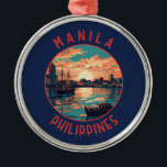 Manilla Filipijnen Retro Distress Circle Metalen Ornament<br><div class="desc">Manilla retro vector reisontwerp. Manilla,  de hoofdstad van de Filipijnen,  is een dichtbevolkte badstad op het eiland Luzon,  die Spaanse koloniale architectuur met moderne wolkenkrabbers mixt.</div>