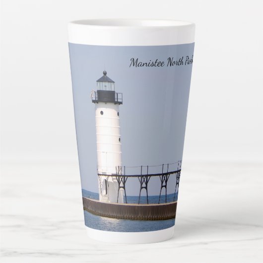 Manistee North Pierhead Light Latte Mok (Voorkant)