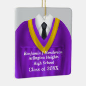 Mannelijk Afstudeerder Gown Paarse en Gouden Ornam Keramisch Ornament (Rechts)