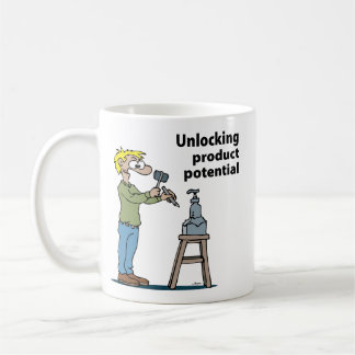 Mannelijk productontwerper koffiemok