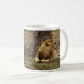 Mannelijke Afrikaanse leeuw in het kader van een M Koffiemok (Voorkant rechts)