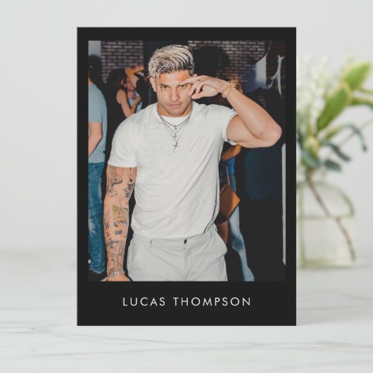 Mannelijke beïnvloeder Actor Comp Kaart 5 Foto QR  (Staand voorkant)