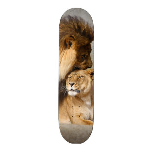 Mannelijke en Vrouw Lion in Love Skateboard