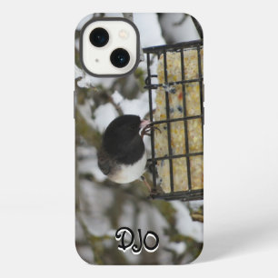 Mannelijke Junko op besneeuwde voederbak Etui-Mede iPhone 13 Hoesje