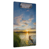 Mannelijke kayaker zee kayak op stilstaand water klembord (Rechts)